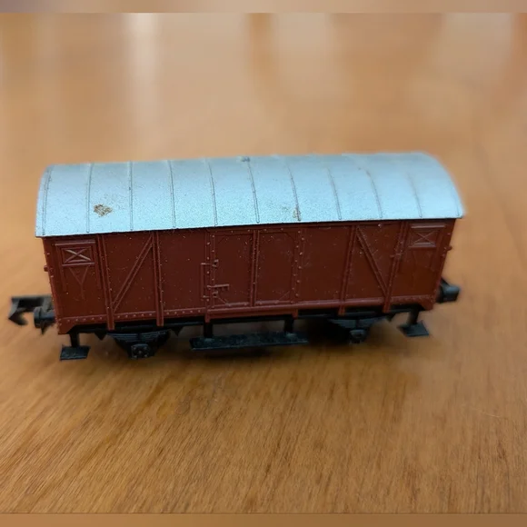 N Scale Model Train Cars - Picture 8 of 9